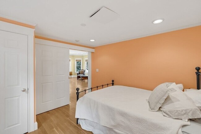 Building Photo - 73 Lexington Ave