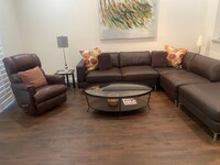 Building Photo - 3 bed plus 2 bathroom - Palm Springs