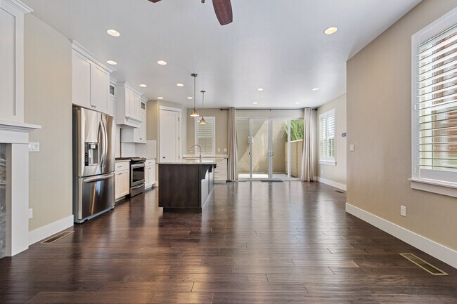 Building Photo - 3846 S Caddis Pl