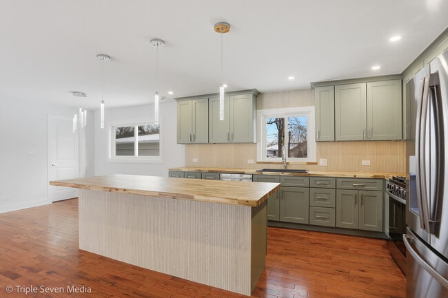 Building Photo - 505 Geronimo St