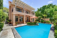 Building Photo - 9005 Opus Dr