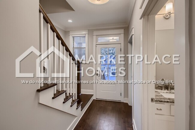 Building Photo - 2117 Herman St