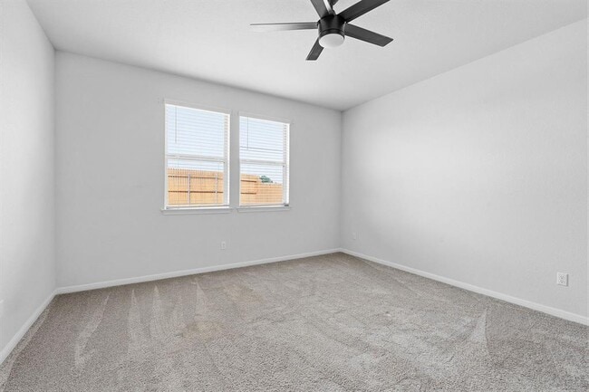 Building Photo - 323 Tolo Dr