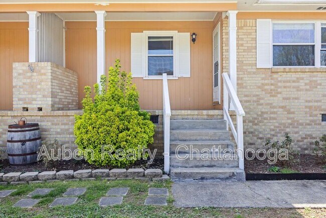 Building Photo - 1214 Helena Dr