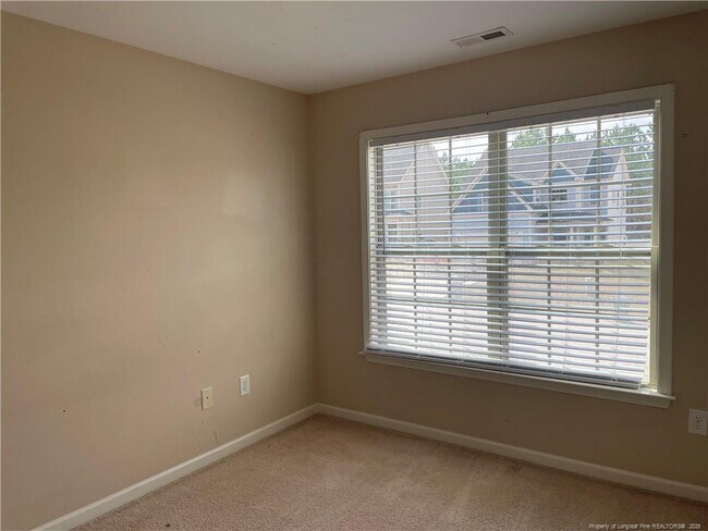 Building Photo - 42 Expedition Dr