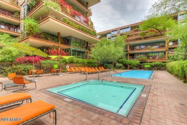 Building Photo - 7161 E Rancho Vista Dr