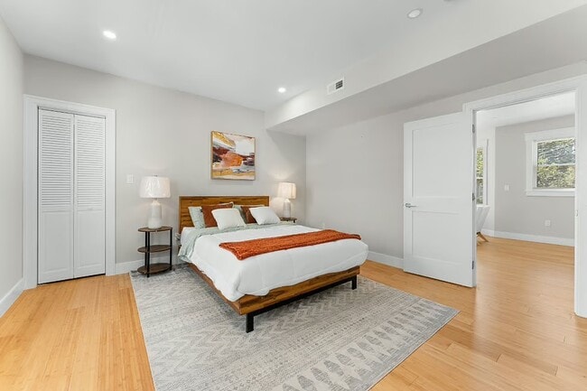 Building Photo - 86 Cypress St