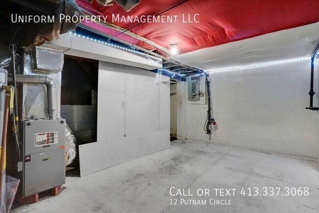 Building Photo - 12 Putnam Cir