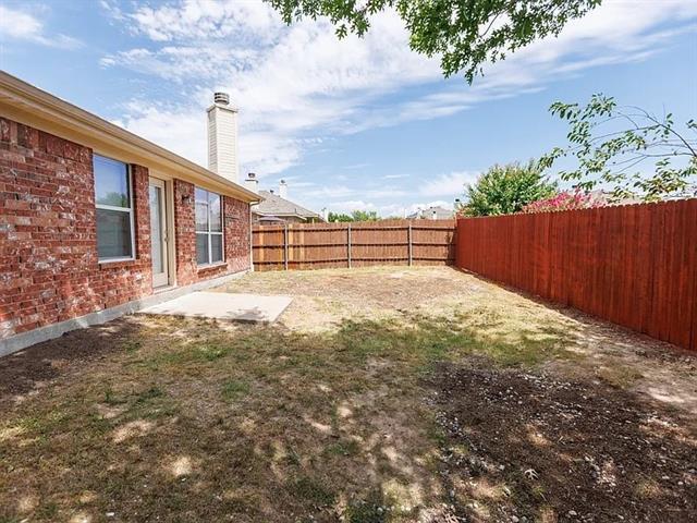 Building Photo - 2421 Collier Dr