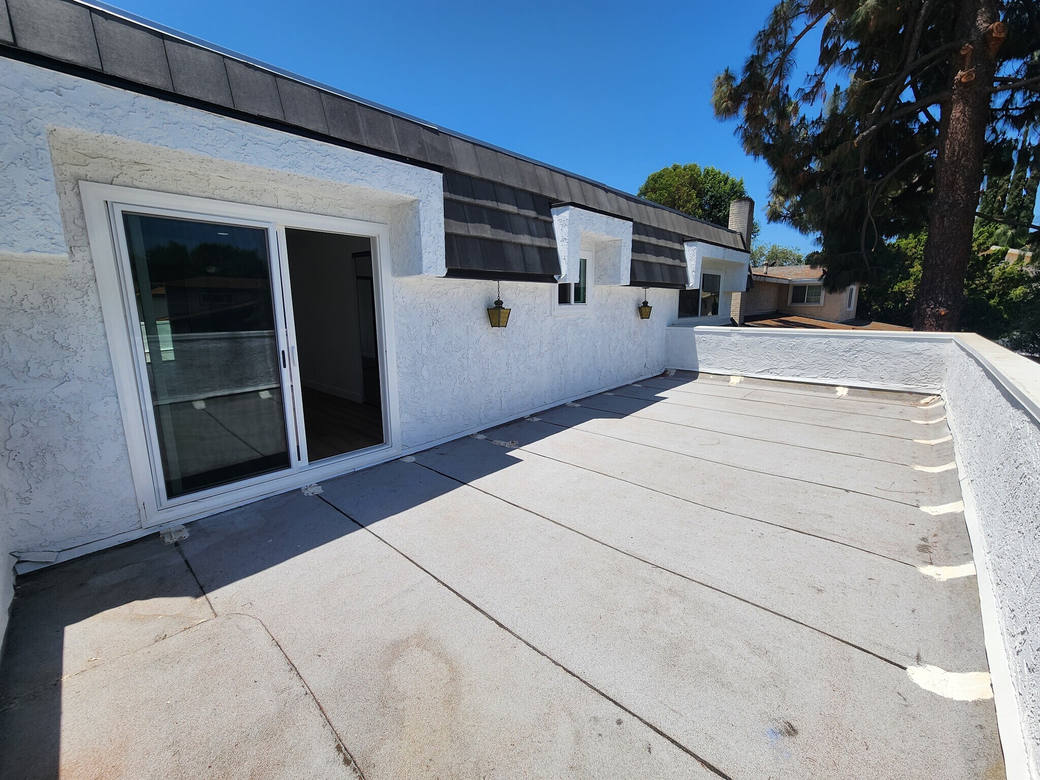 Building Photo - 18126 Miranda St