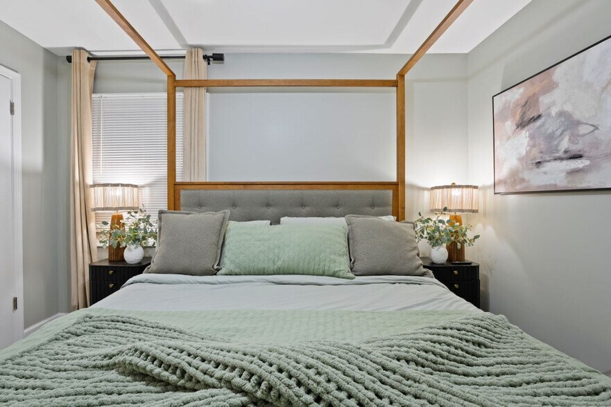 Building Photo - 508 S Warrington Rd