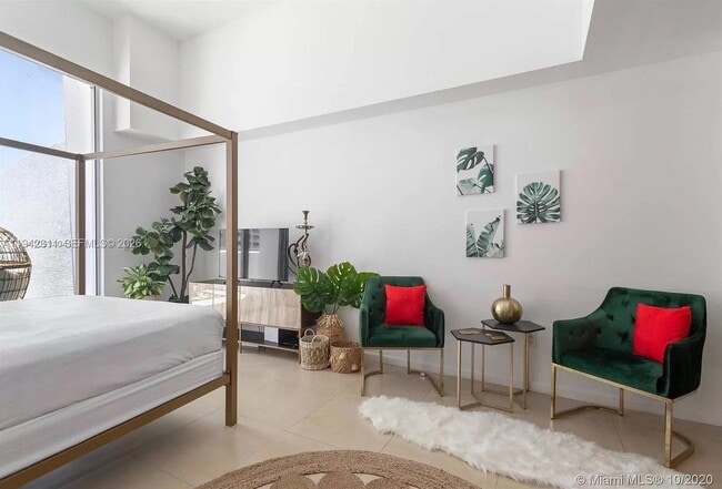 Building Photo - 1750 N Bayshore Dr