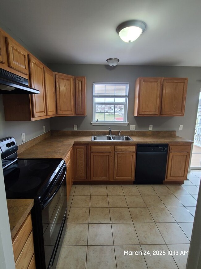 Building Photo - 3 Bedroom Townhome for Rent in Waynesboro