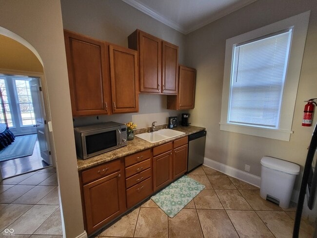 Building Photo - 1912 N Talbott St