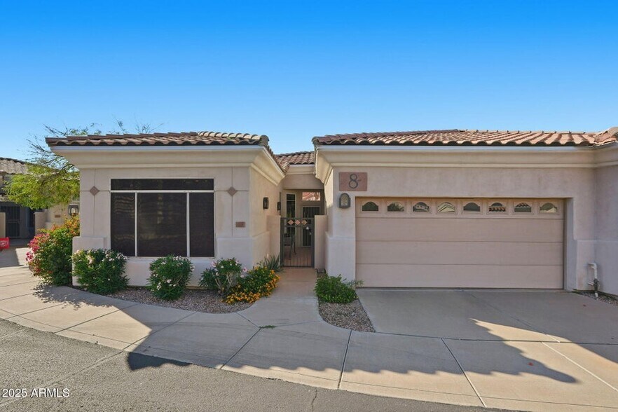 Building Photo - 1747 E Northern Ave