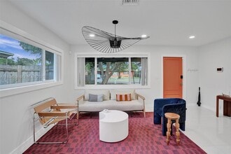 Building Photo - 1605 NW 7th Terrace