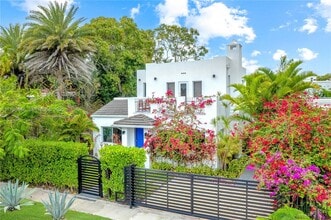 Building Photo - 1745 SW 10th St