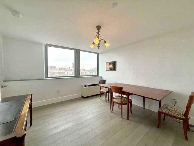 Building Photo - 50 DEY St