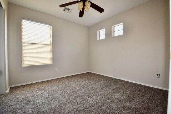 Building Photo - Gorgeous South Gilbert Home for Rent!