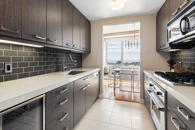 Building Photo - 765 Market St