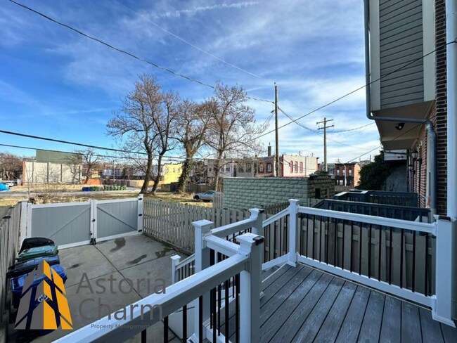 Building Photo - Beautifully Renovated 3BR Rowhome Near Johns Hopkins – Gated Parking + Modern Upgrades