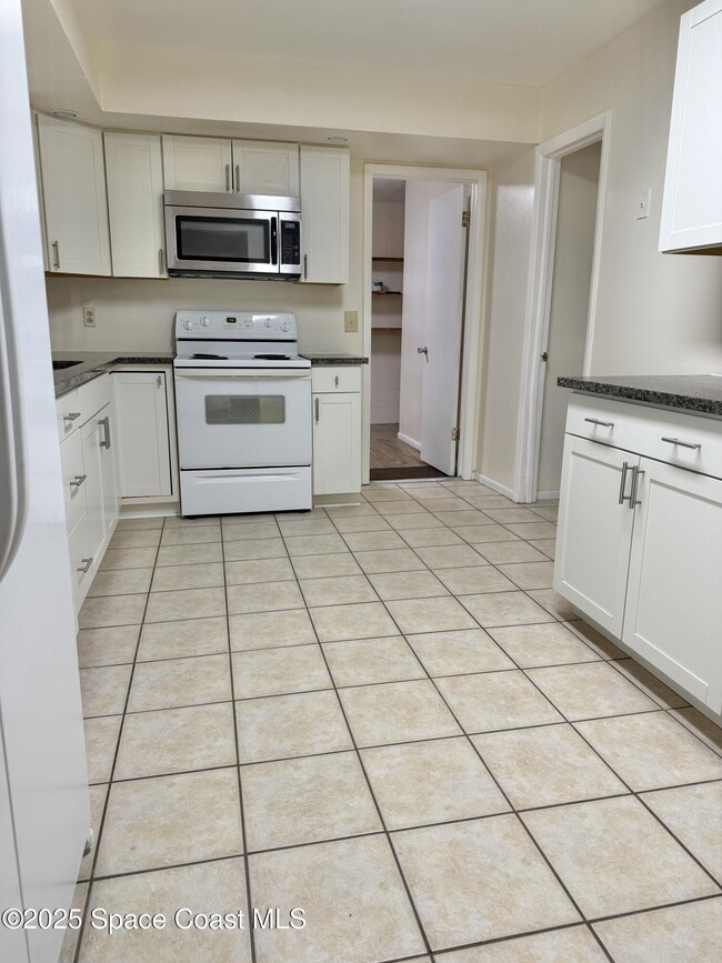Building Photo - 2943 Telka Lynn Dr
