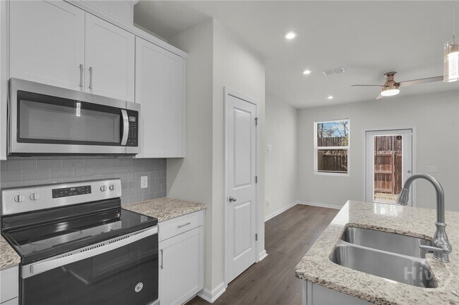 Building Photo - 124 Benelli Dr