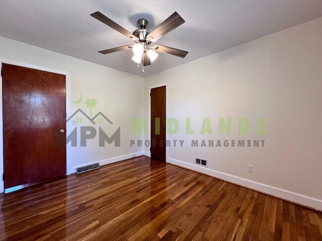 Building Photo - 3836 Davies Dr