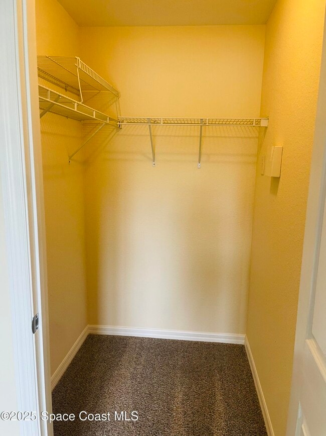 Building Photo - 3501 D'Avinci Way