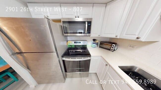 Building Photo - 2901 26th St W