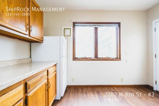 Building Photo - 2202 W 8th St