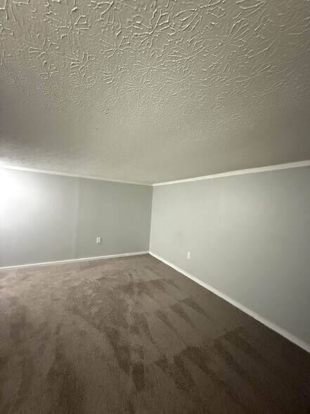 Building Photo - 146 Blakeford Dr