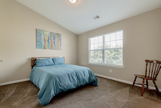 Building Photo - Furnished Rental