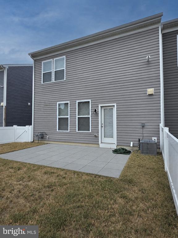 Building Photo - 71 Filbert Dr