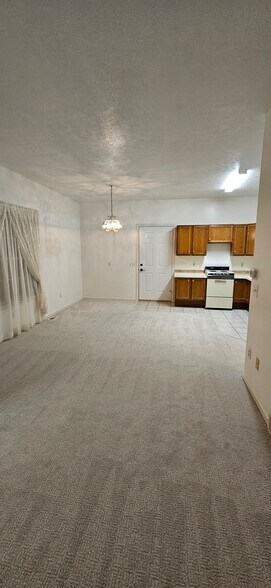 Building Photo - 834 Lauri Jo Ln SW