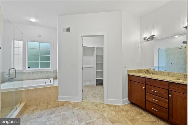 Building Photo - 4101 High Point Ct