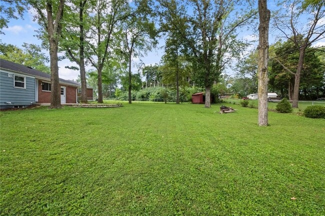Building Photo - 9731 Twincrest Dr