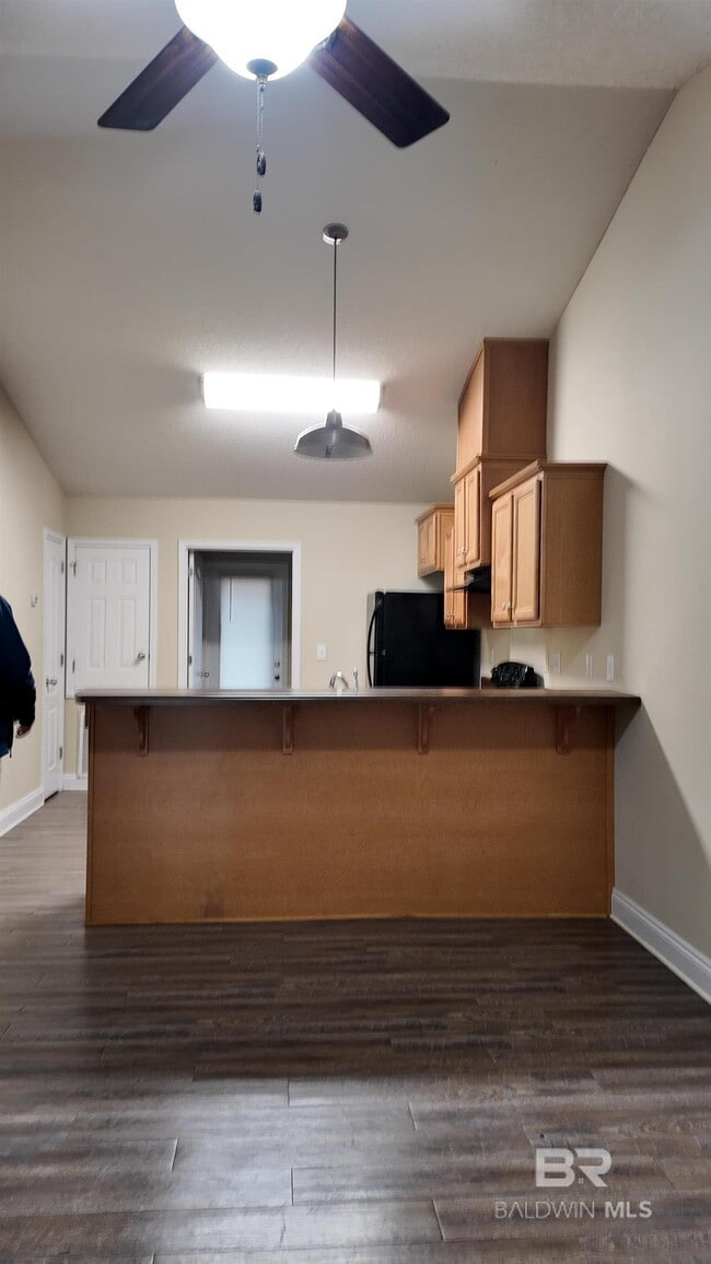 Building Photo - 8551 Southwood Ct