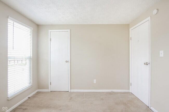 Building Photo - 5678 Colonist Cir