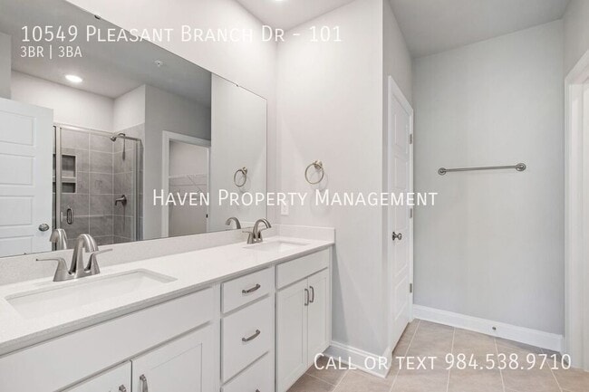 Building Photo - 10549 Pleasant Br Dr