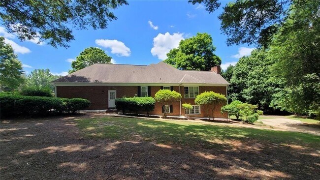Building Photo - 5005 Johns Creek Ct