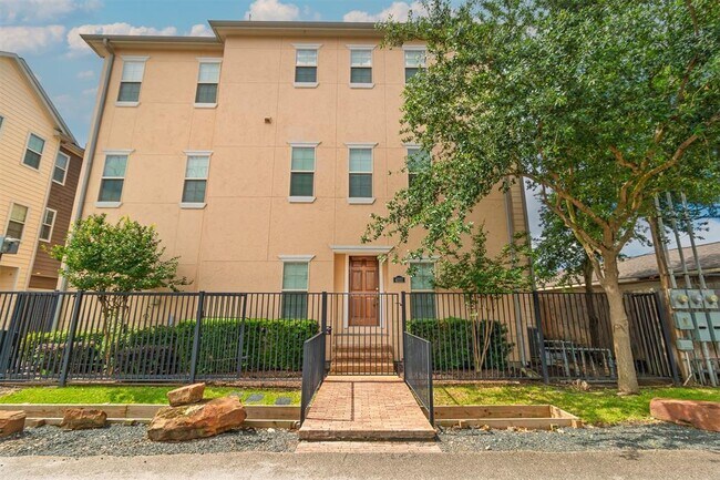 Primary Photo - 4111 Allen St