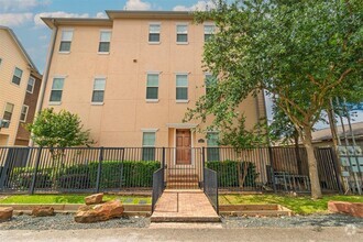 Building Photo - 4111 Allen St