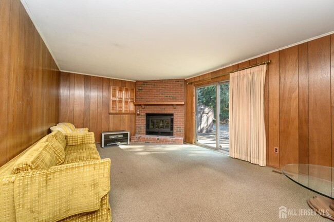 Building Photo - 3996 Park Ave