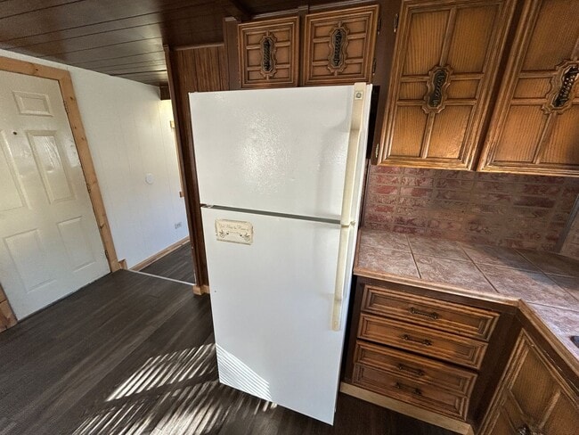 Building Photo - 2 Bedroom 1 Bath Updated Mobile Home in A & J Mobile Home Park