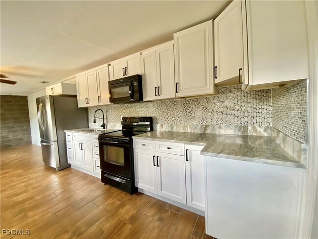 Building Photo - 106 Leeland Heights Blvd W