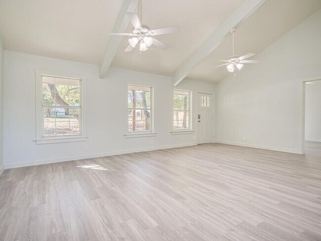 Building Photo - 14806 Longbranch Dr