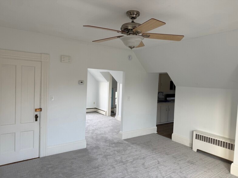 Building Photo - 89 Belmont St