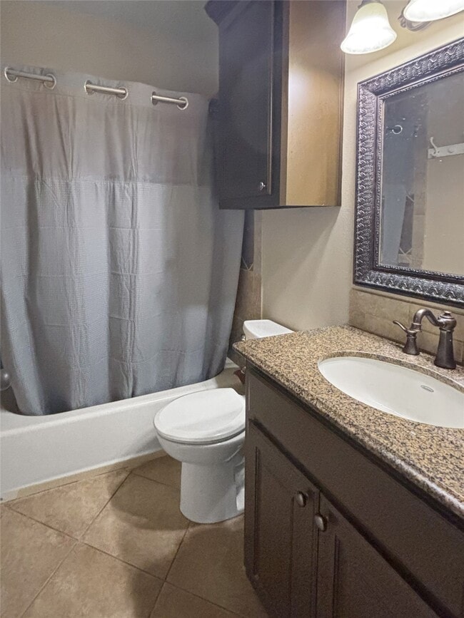 Building Photo - 289 Broadmoor Dr