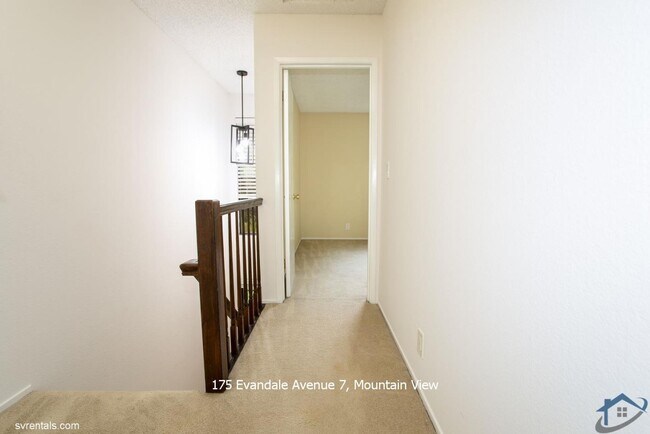 Building Photo - 175 Evandale Ave